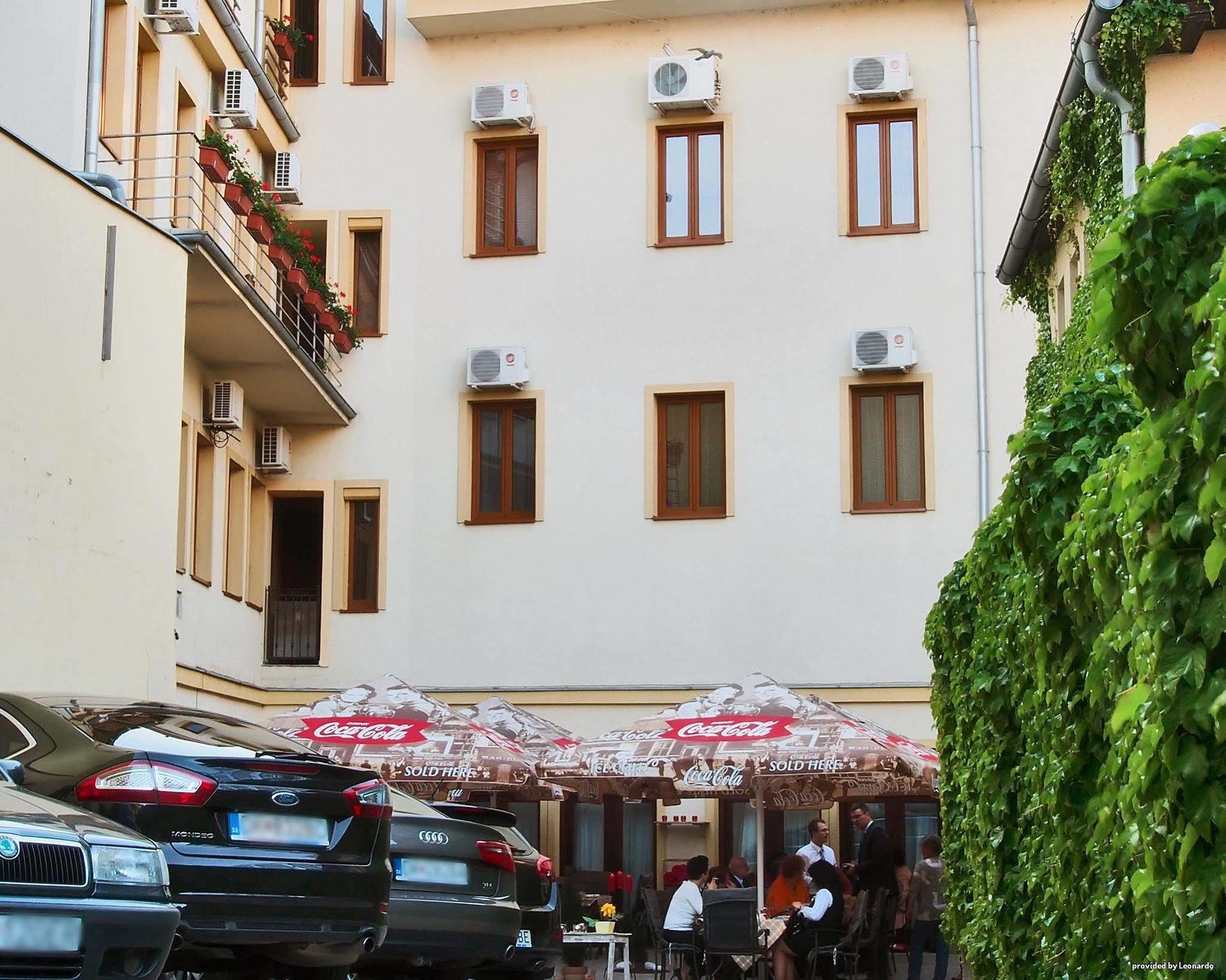Hotel Capital With Private Wellness Нитра Екстериор снимка