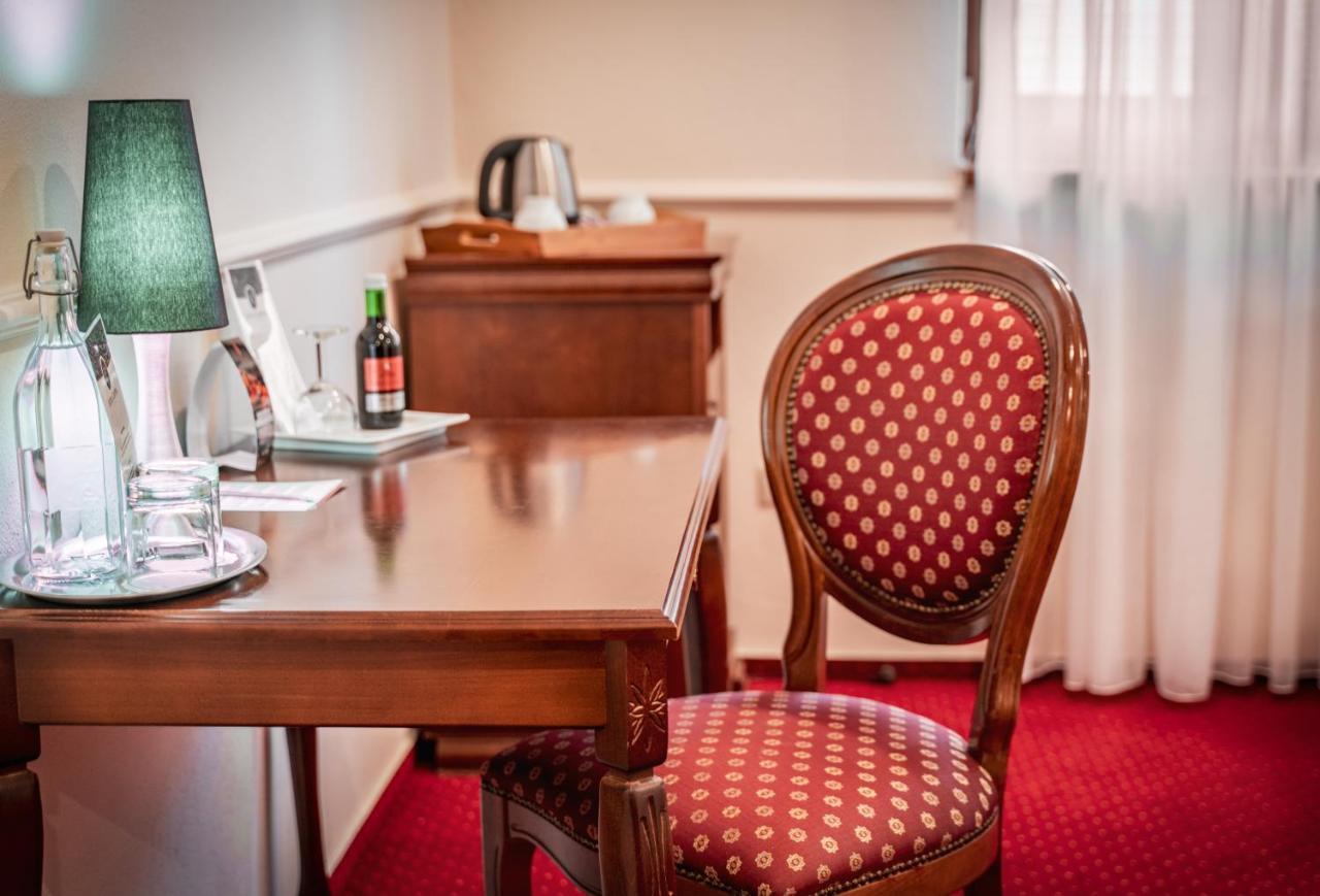 Hotel Capital With Private Wellness Нитра Екстериор снимка